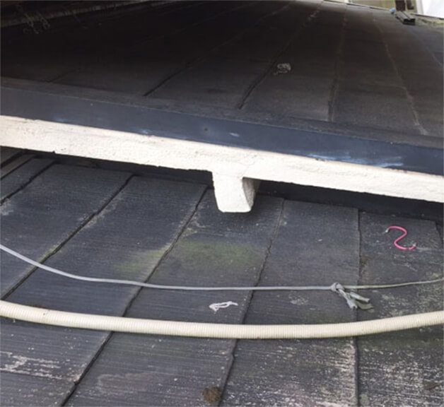 屋根材の色褪せ