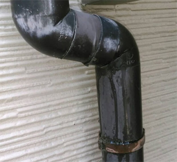 樋の水漏れ